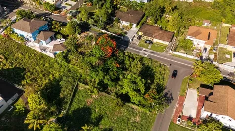 Tropical Gardens Road Lot 15 New Providence Paradise Island BS