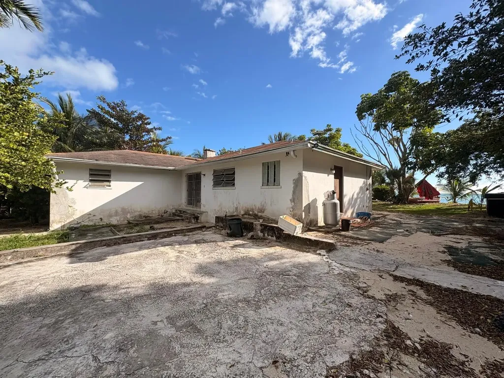 Adelaide Beach Drive 55 New Providence Paradise Island BS