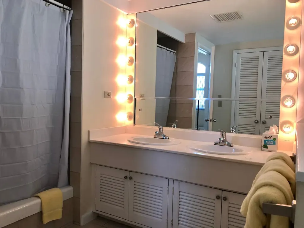 Harbourside Ii New Providence Paradise Island BS