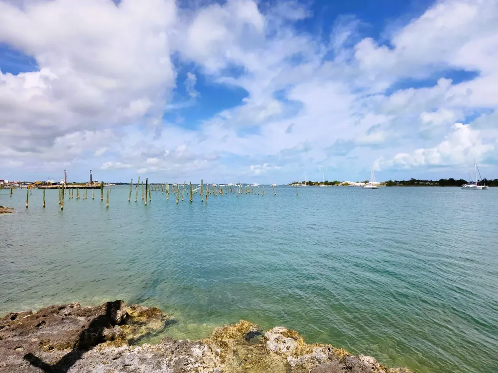 Elizabeth Avenue & Bay Street Abaco BS