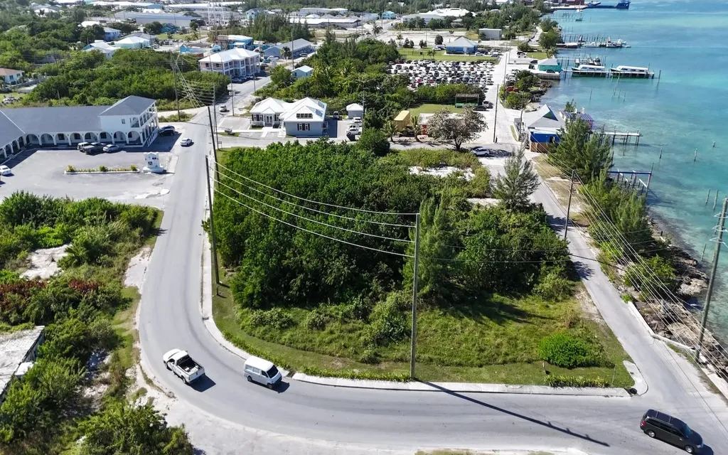 Elizabeth Avenue & Bay Street Abaco BS