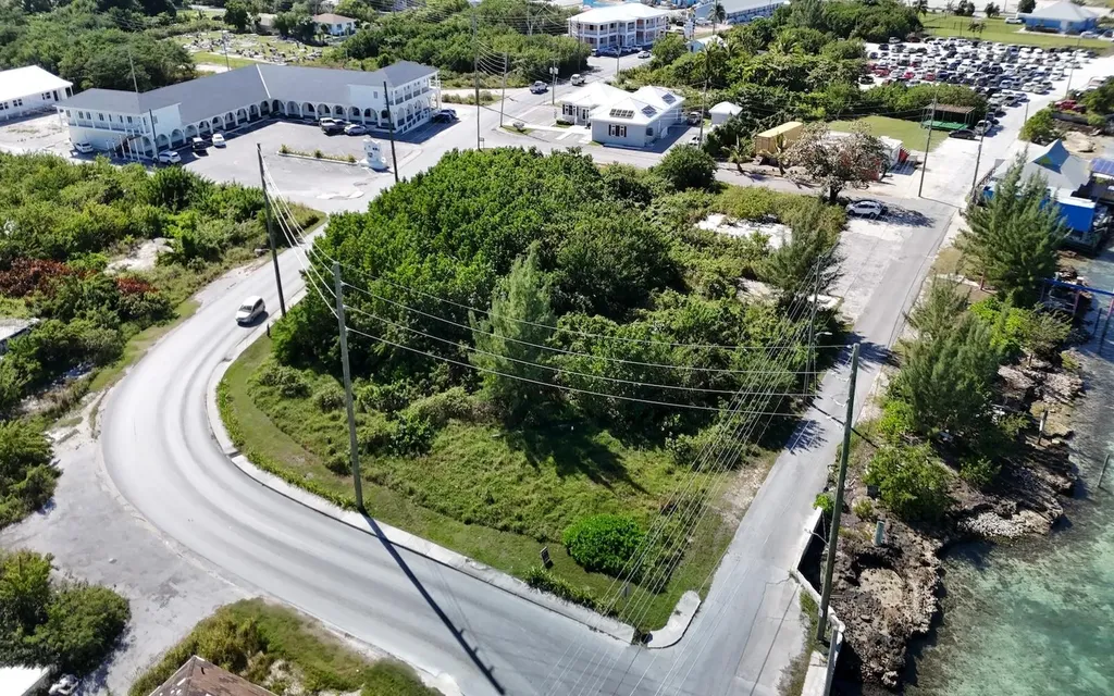 Elizabeth Avenue & Bay Street Abaco BS