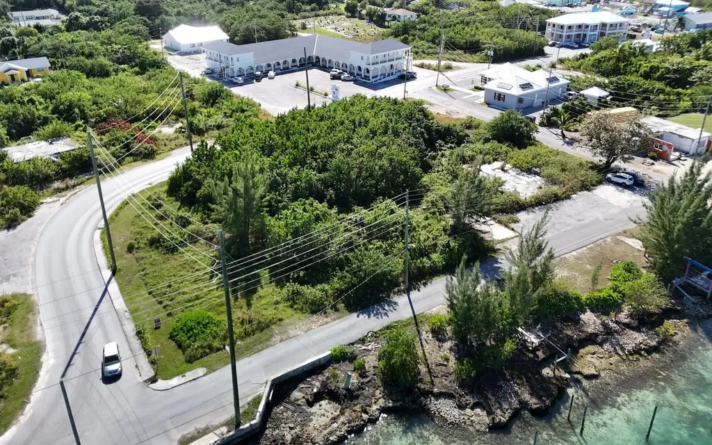 Elizabeth Avenue & Bay Street Abaco BS