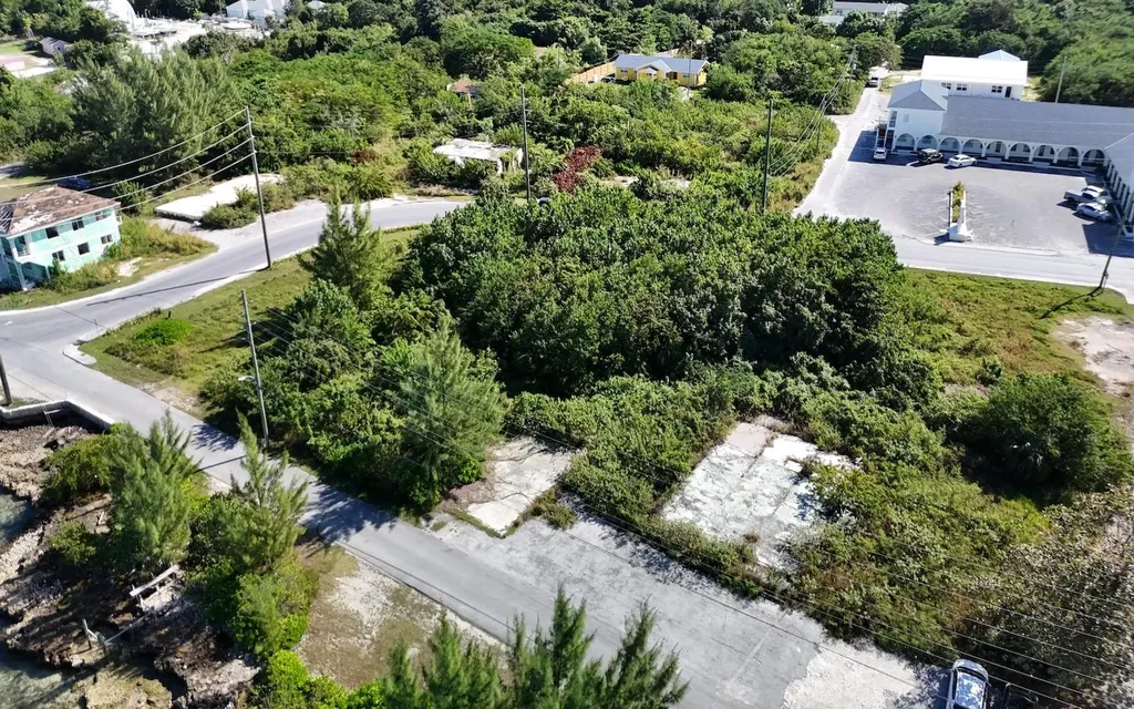 Elizabeth Avenue & Bay Street Abaco BS