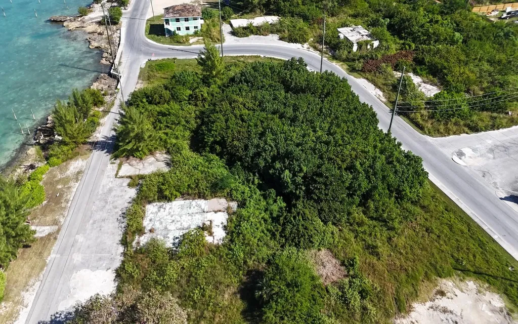 Elizabeth Avenue & Bay Street Abaco BS