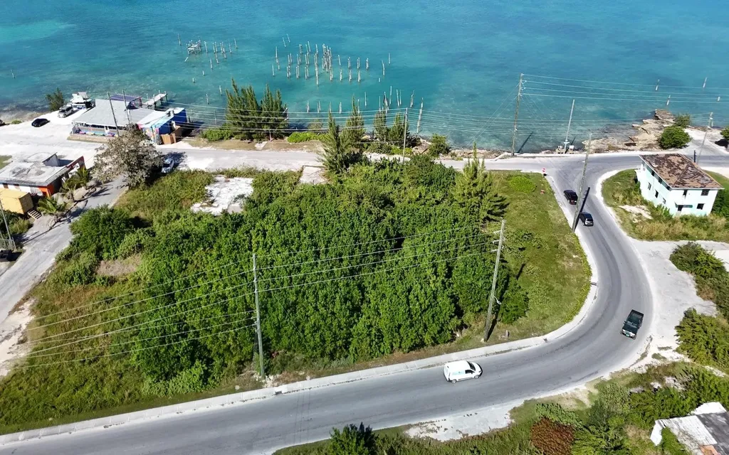 Elizabeth Avenue & Bay Street Abaco BS
