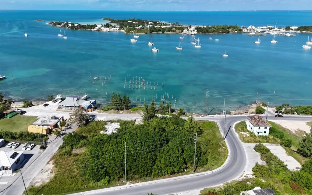 Elizabeth Avenue & Bay Street Abaco BS
