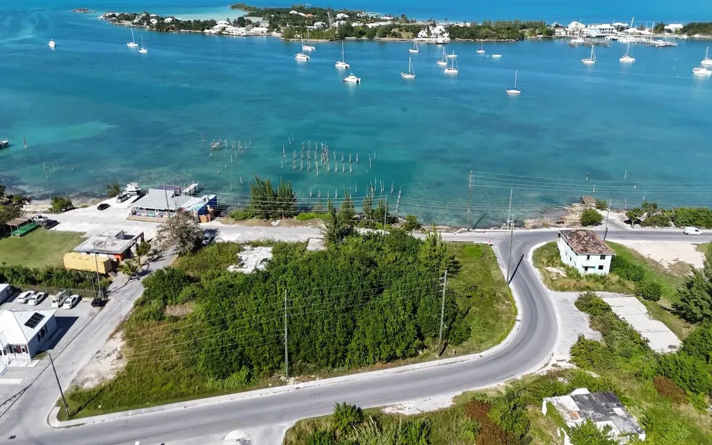 Elizabeth Avenue & Bay Street Abaco BS