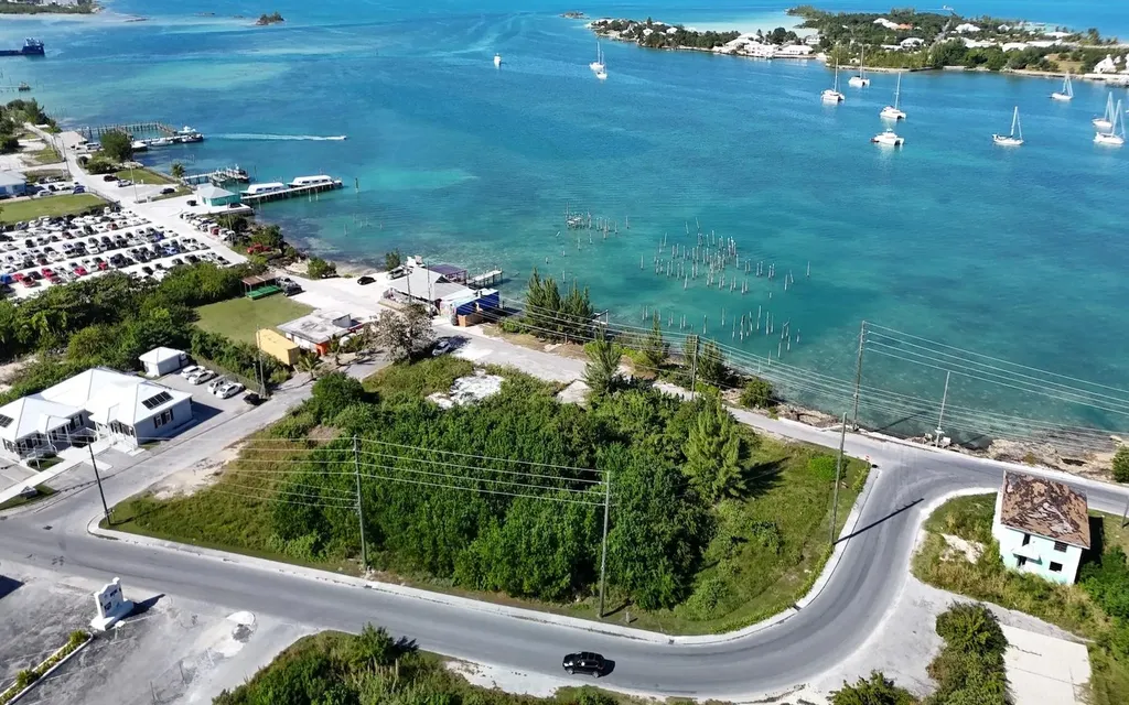 Elizabeth Avenue & Bay Street Abaco BS