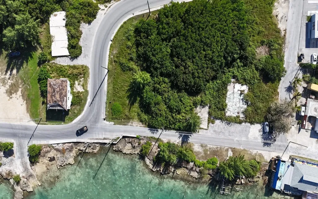 Elizabeth Avenue & Bay Street Abaco BS