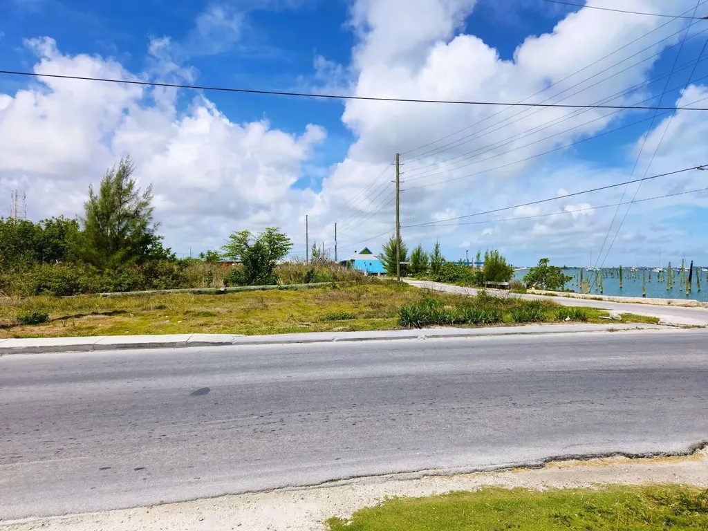 Elizabeth Avenue & Bay Street Abaco BS