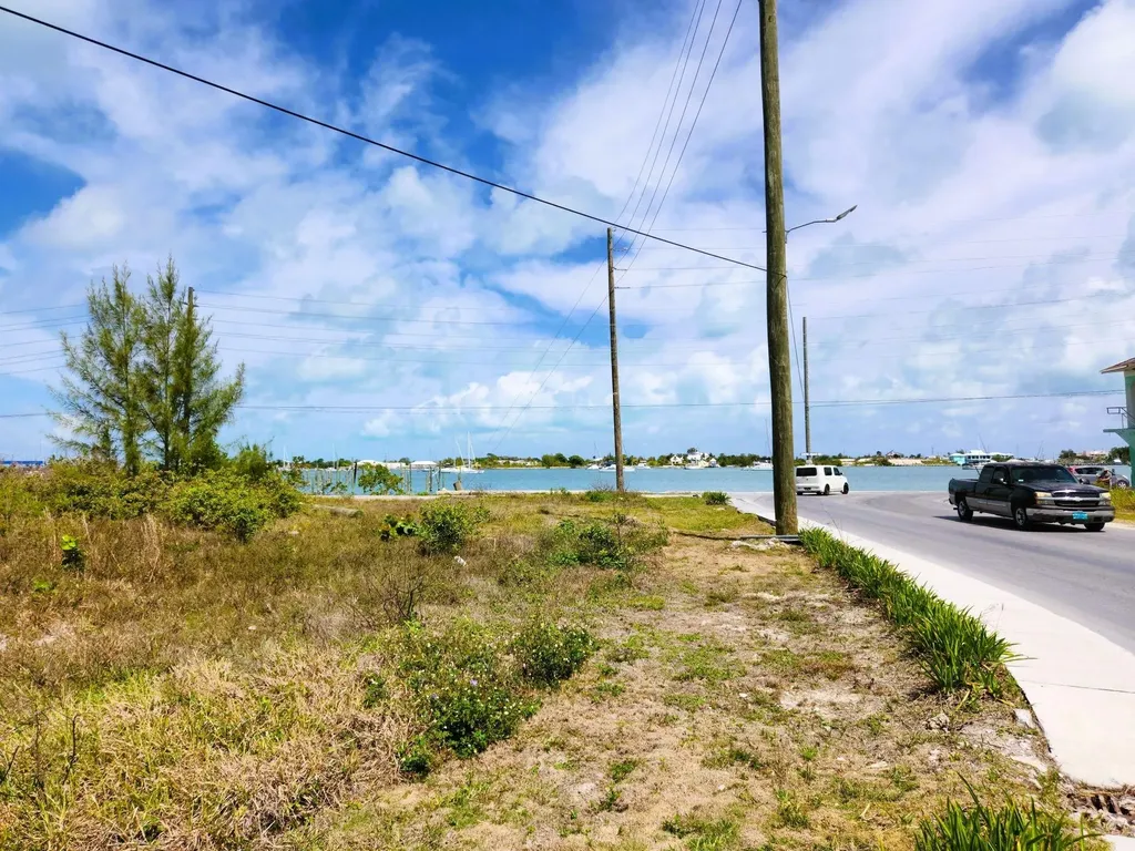 Elizabeth Avenue & Bay Street Abaco BS