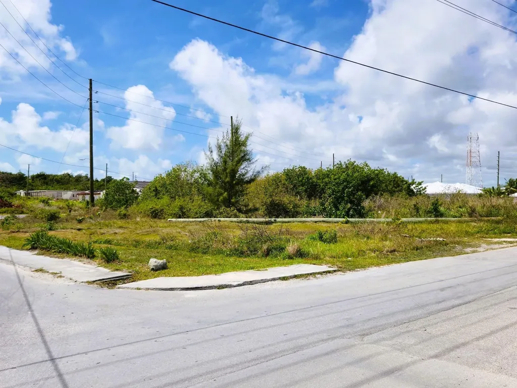 Elizabeth Avenue & Bay Street Abaco BS