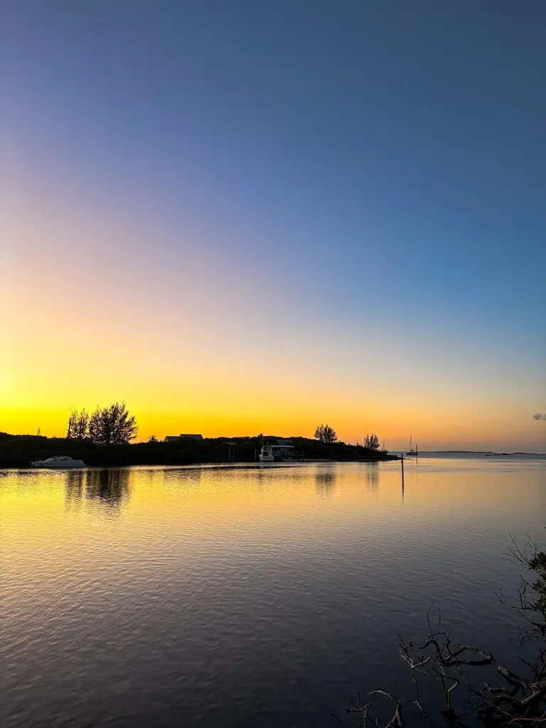 Man O War Cay Abaco BS