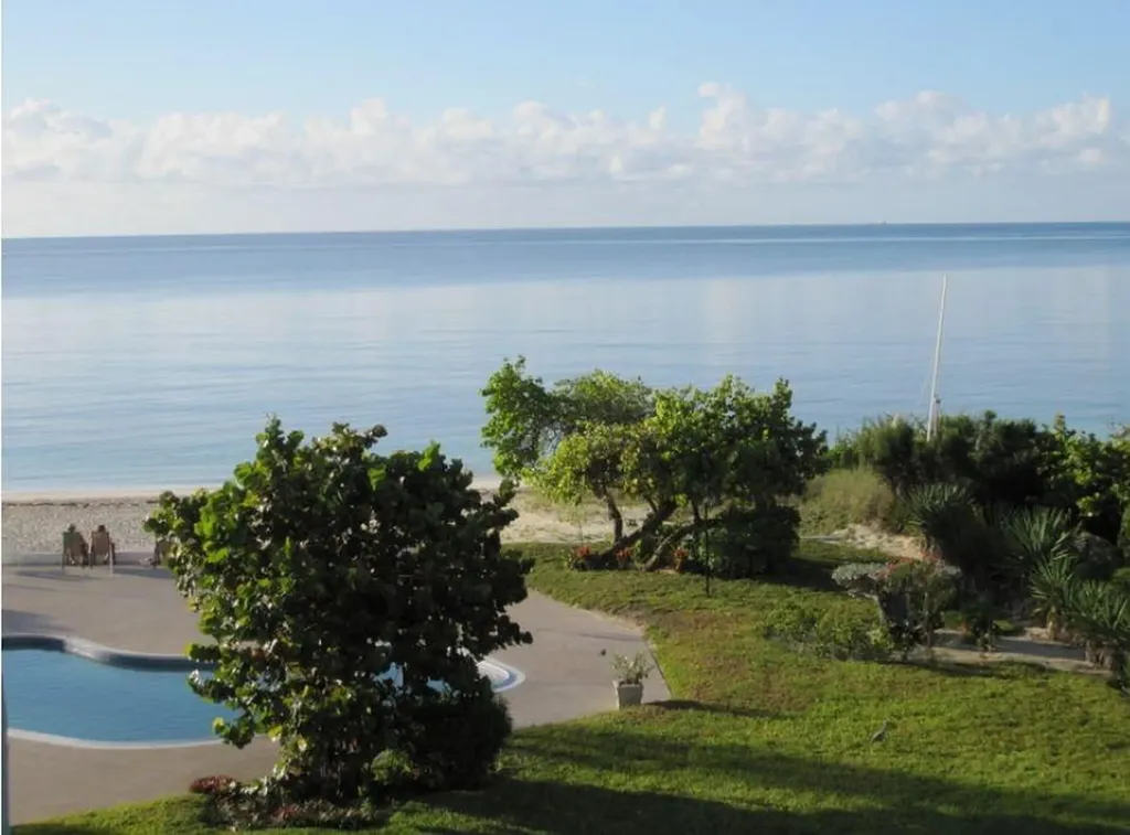 Riviera Towers Grand Bahama Freeport BS