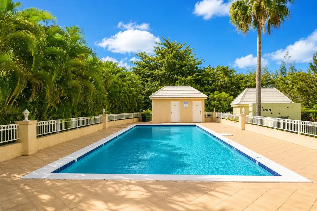 Palmshores Love Beach Wal 8 New Providence Paradise Island BS