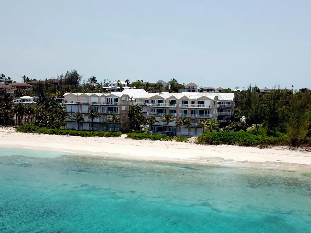 Palmshores Love Beach Wal 8 New Providence Paradise Island BS