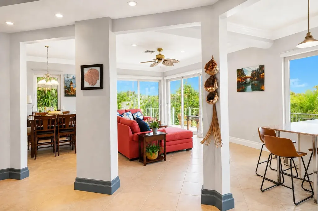 Palmshores Love Beach Wal 8 New Providence Paradise Island BS