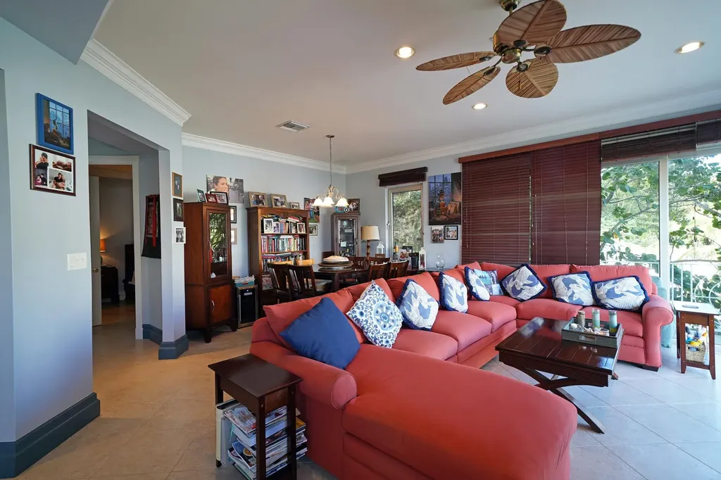 Palmshores Love Beach Wal 8 New Providence Paradise Island BS