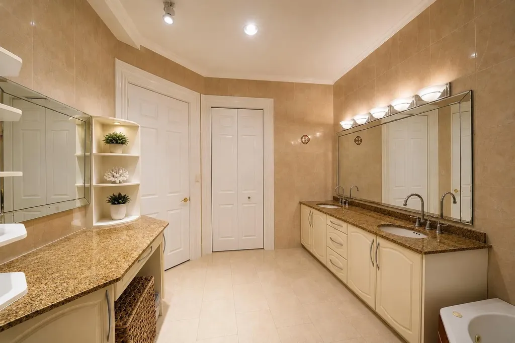 Palmshores Love Beach Wal 8 New Providence Paradise Island BS
