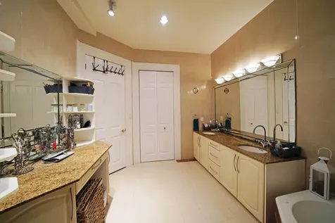 Palmshores Love Beach Wal 8 New Providence Paradise Island BS