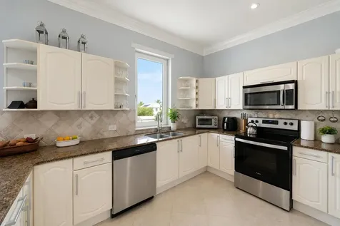 Palmshores Love Beach Wal 8 New Providence Paradise Island BS