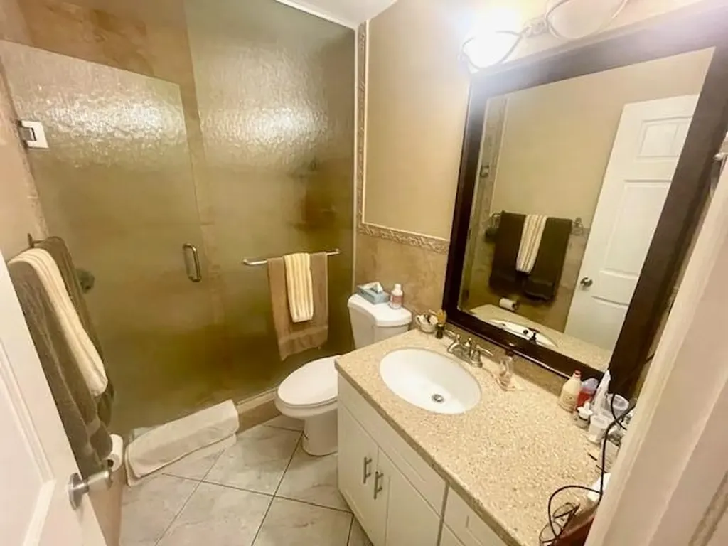 Jansel Court Grand Bahama Freeport BS