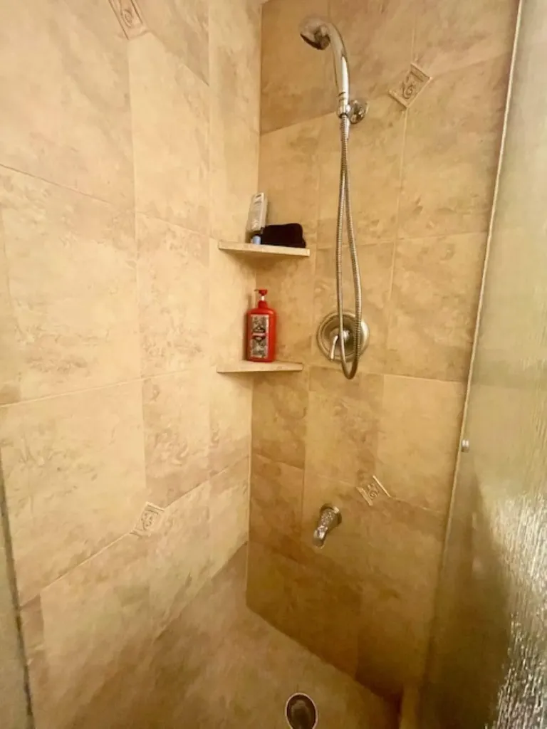 Jansel Court Grand Bahama Freeport BS