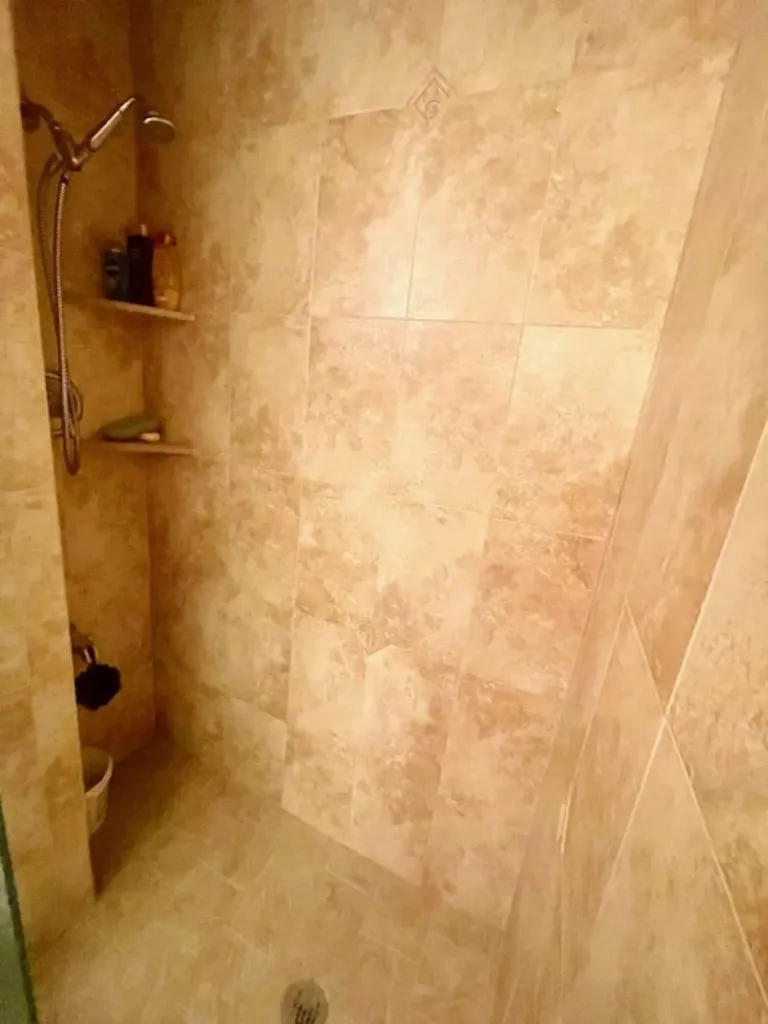 Jansel Court Grand Bahama Freeport BS