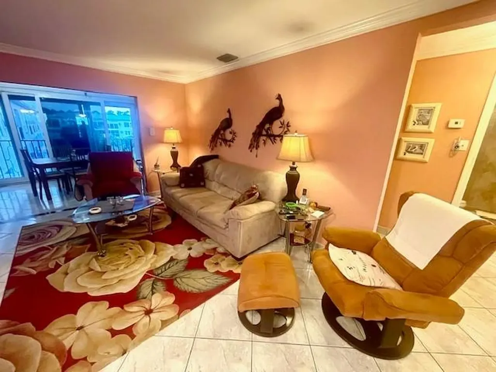 Jansel Court Grand Bahama Freeport BS