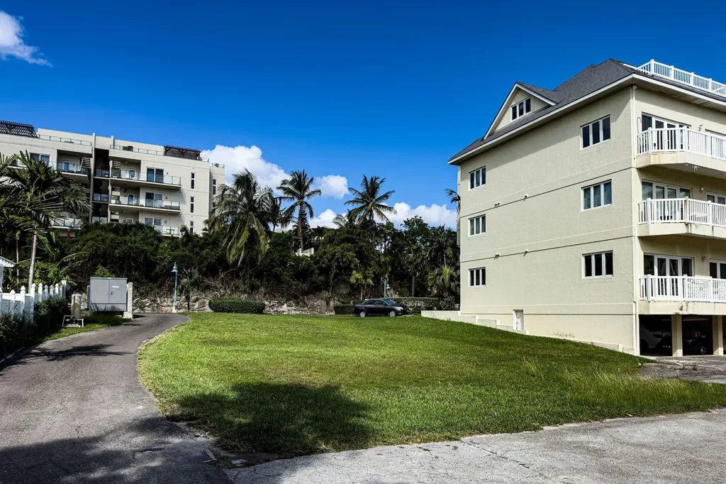 Harbour Colony Ii 11 New Providence Paradise Island BS