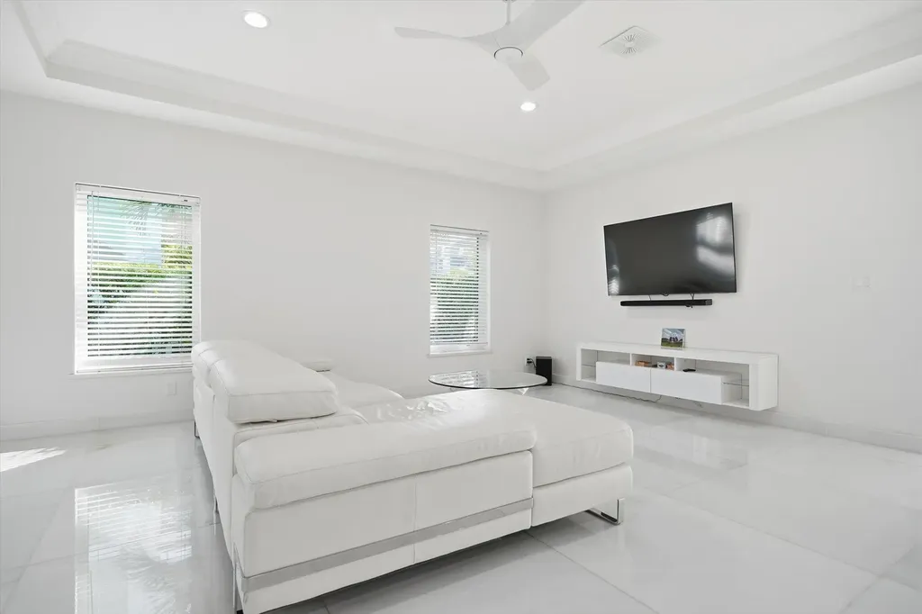 Kingfisher Island 20 New Providence Paradise Island BS