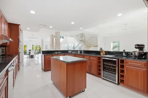 Kingfisher Island 20 New Providence Paradise Island BS