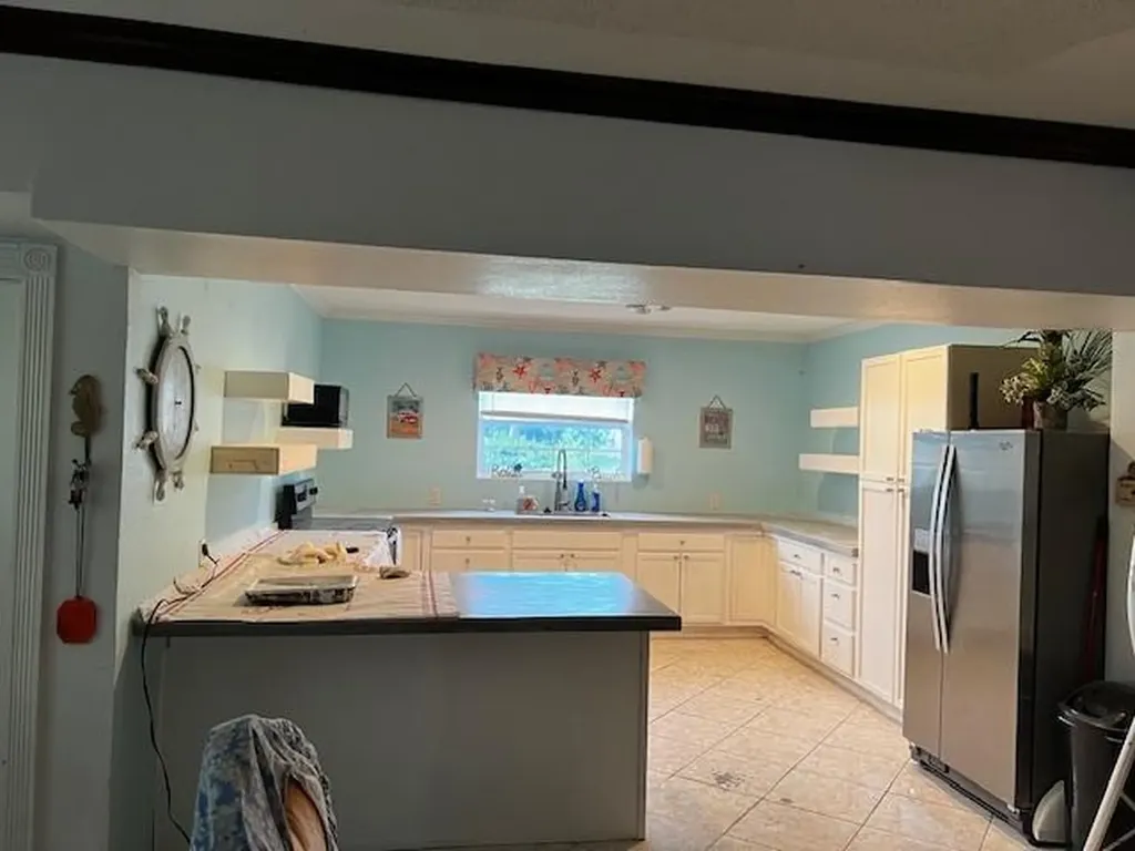 Pine Forest, West Grand B Grand Bahama Freeport BS