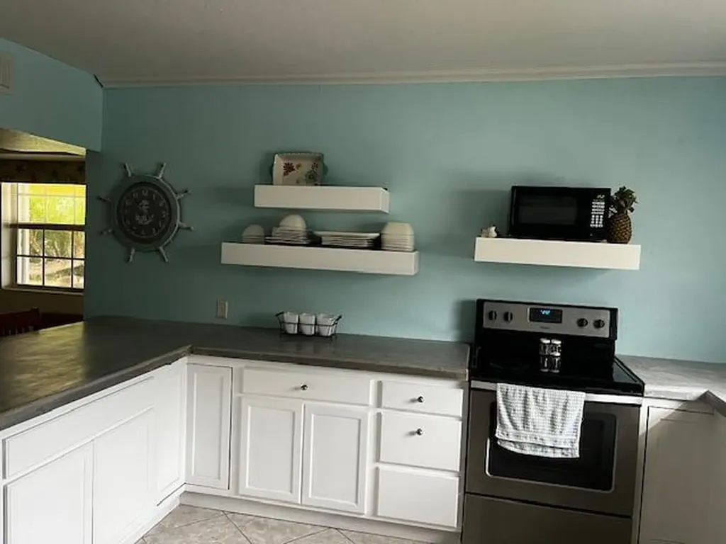 Pine Forest, West Grand B Grand Bahama Freeport BS