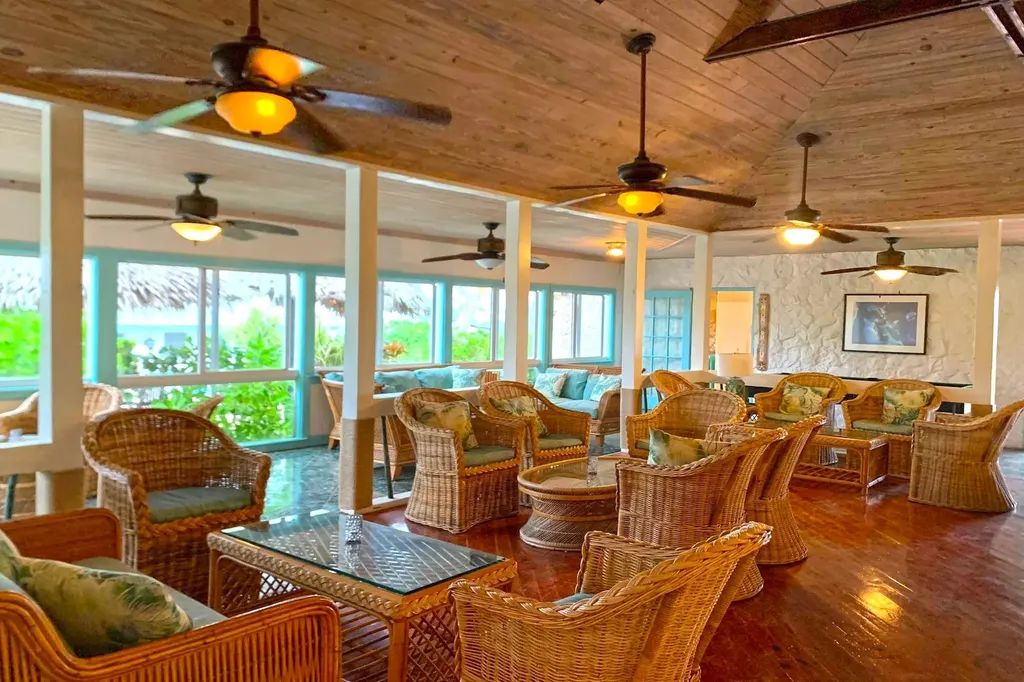 Stella Maris Long Island BS