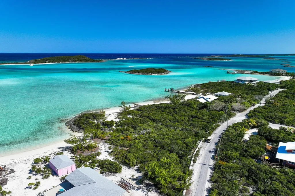 Staniel Cay Beachfront Exuma BS