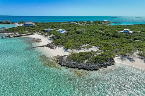 Staniel Cay Beachfront Exuma BS