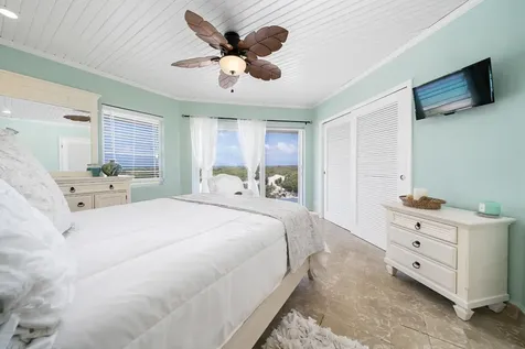 Serendipity San Salvador BS