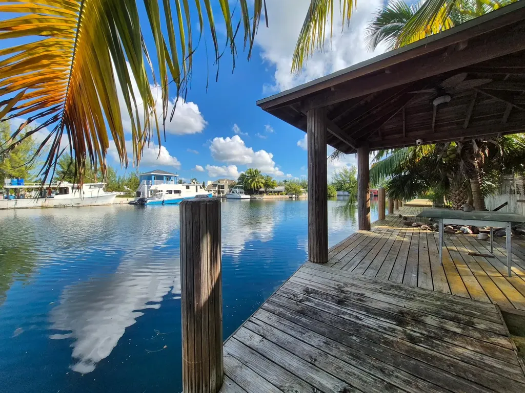 Ranfurly Drive New Providence Paradise Island BS