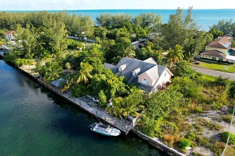 Ranfurly Drive New Providence Paradise Island BS