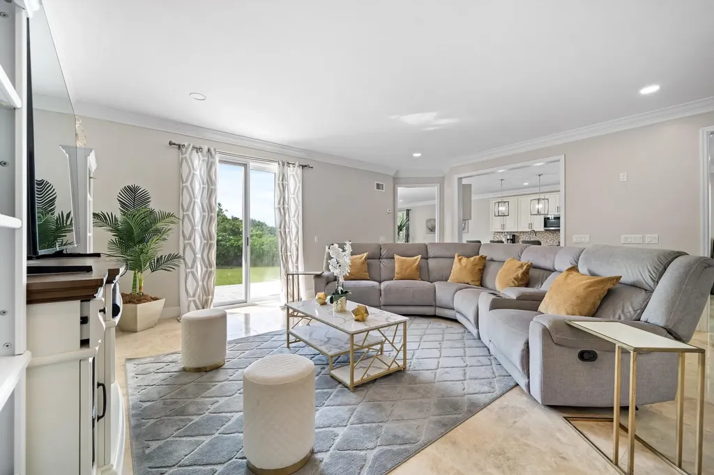 Cornish Home Abaco BS