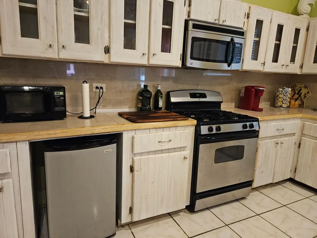 Morgan's Drive Andros BS