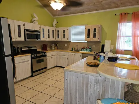 Morgan's Drive Andros BS