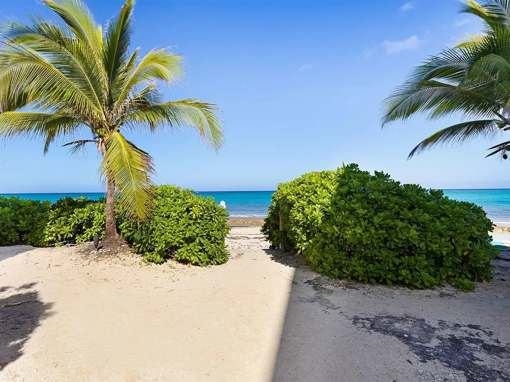 Columbus Cove New Providence Paradise Island BS