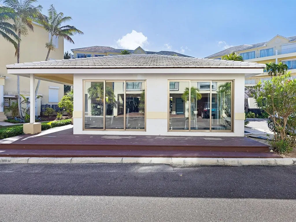 Columbus Cove New Providence Paradise Island BS