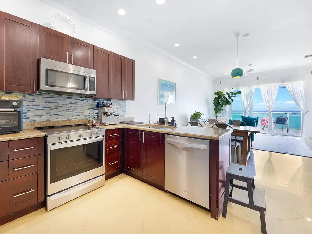 Columbus Cove New Providence Paradise Island BS