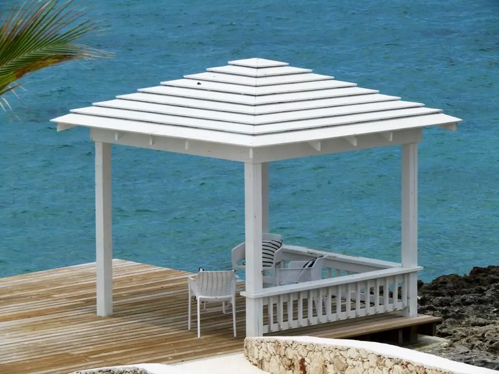 Queen's Highway Eleuthera BS