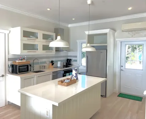 Queen's Highway Eleuthera BS