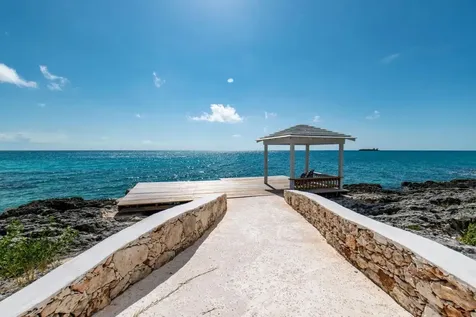 Queen's Highway Eleuthera BS